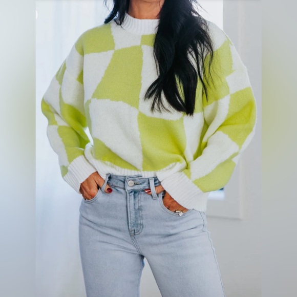DAVI & DANI Sweaters - NWT Davi & Dani Neon Lime and White Sweater Oversized Sweater Size M